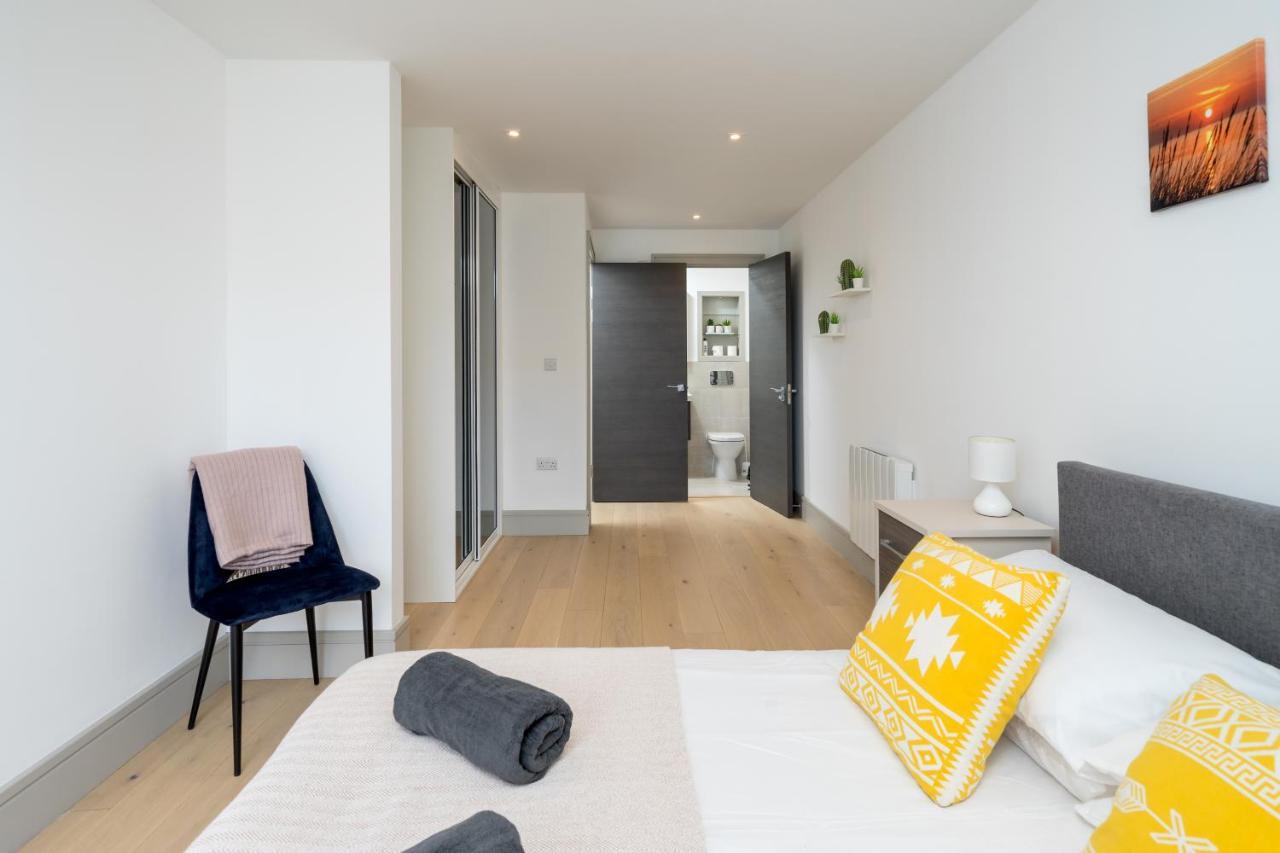 Modern London City Apartment - Victoria Line ภายนอก รูปภาพ