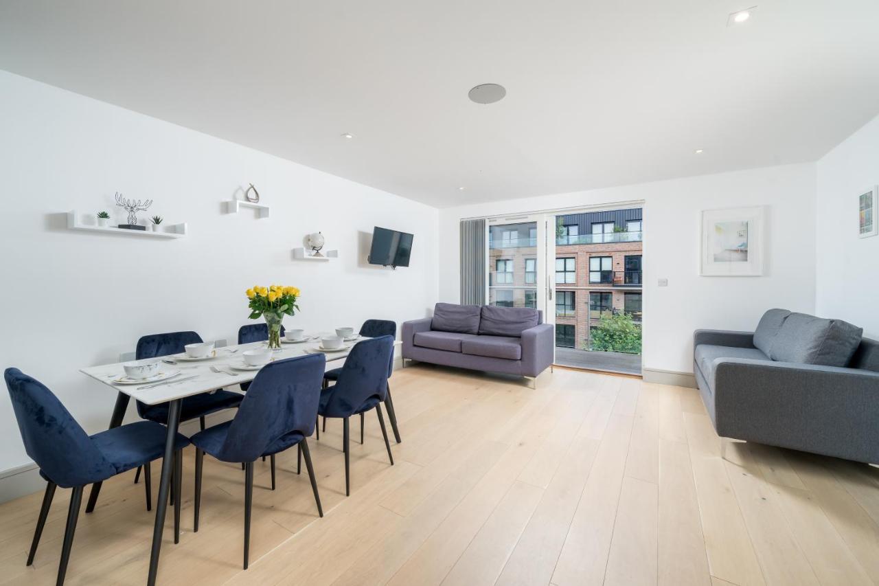 Modern London City Apartment - Victoria Line ภายนอก รูปภาพ