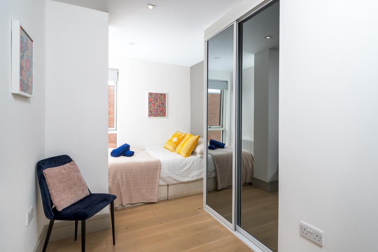 Modern London City Apartment - Victoria Line ภายนอก รูปภาพ