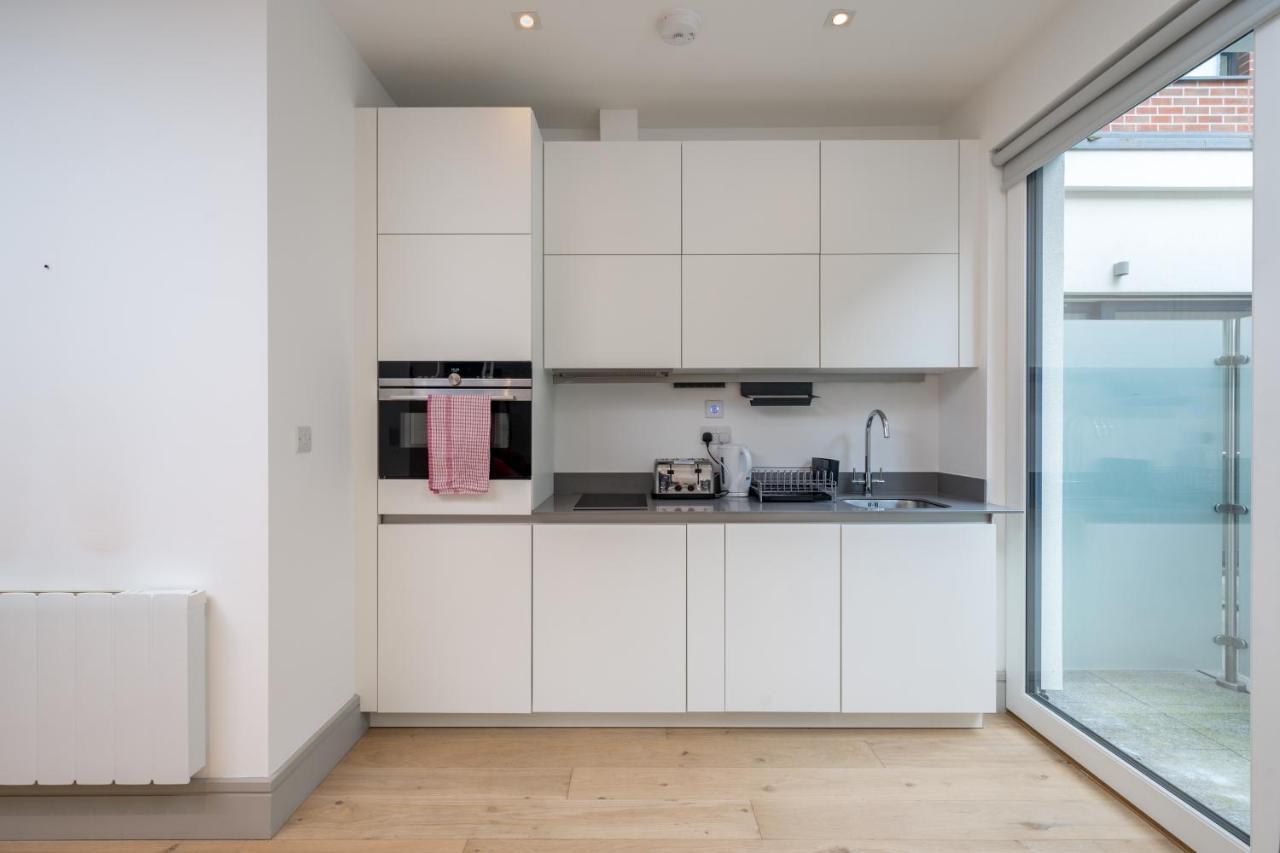 Modern London City Apartment - Victoria Line ภายนอก รูปภาพ