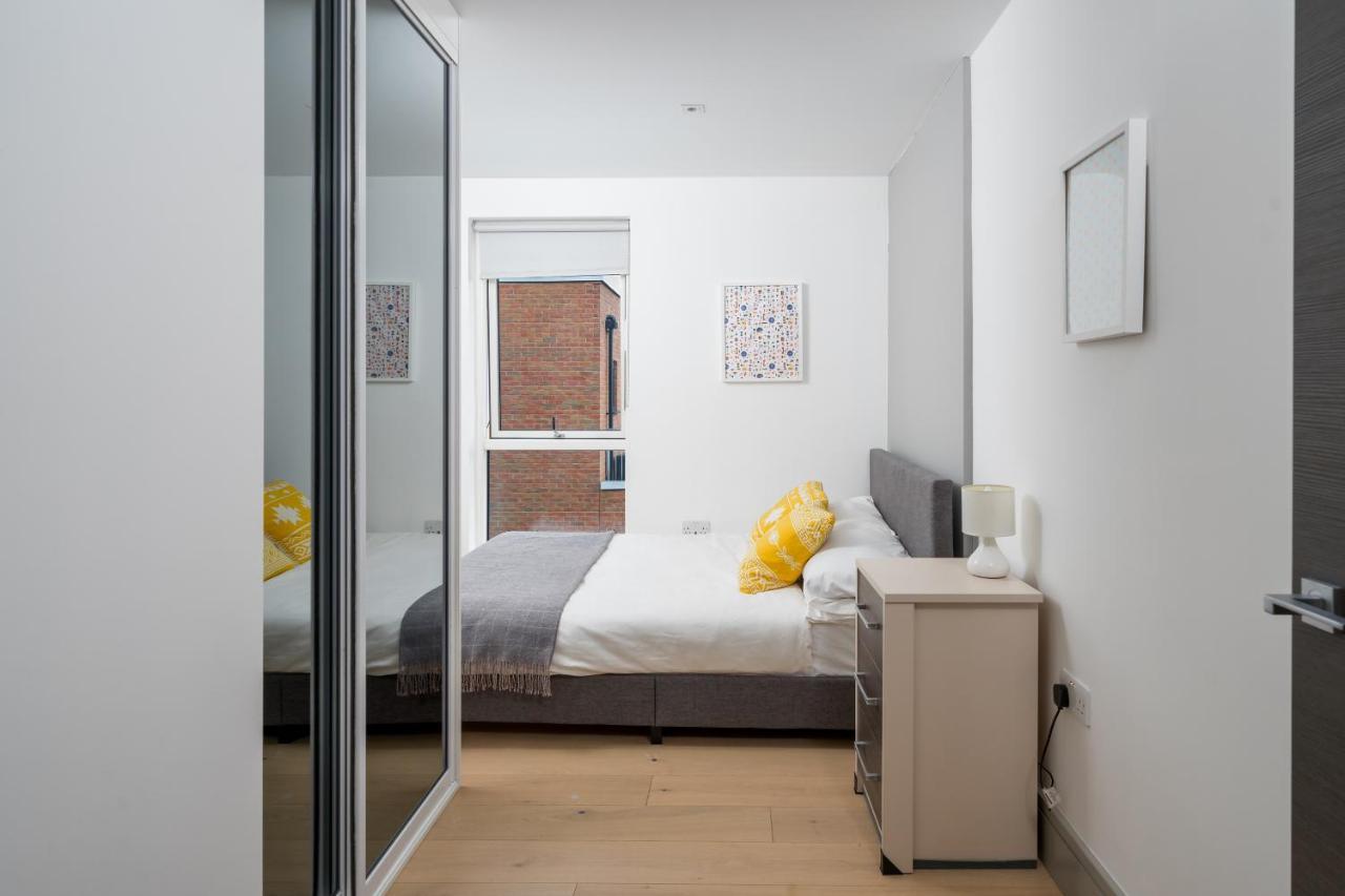 Modern London City Apartment - Victoria Line ภายนอก รูปภาพ
