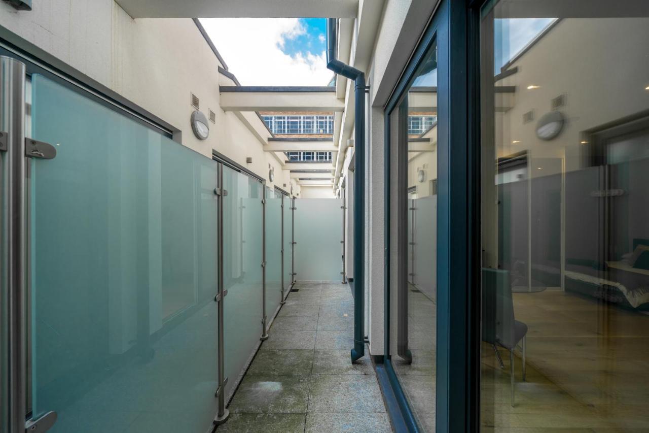 Modern London City Apartment - Victoria Line ภายนอก รูปภาพ