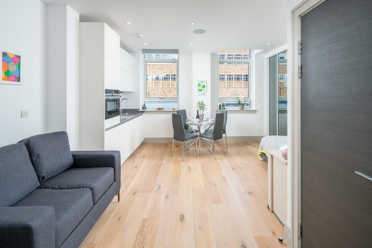 Modern London City Apartment - Victoria Line ภายนอก รูปภาพ